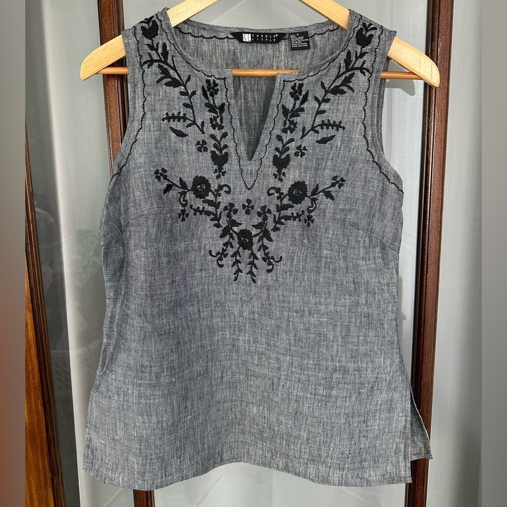 CAROLE LITTLE 100% Linen Black Embroidered Top Small Gray Sleeveless Floral
